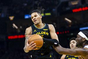 波姐有我香？！理查德砍下10分3助2断 正负值+22！