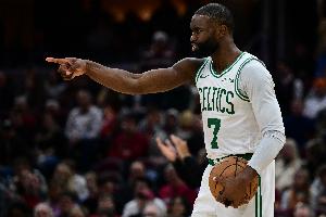 FMVP！本月场均得分前四：布朗32.7分居首 约基奇库里东契奇在列