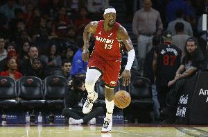 斯波：热巴韦尔搭档有时进攻不好看 但能靠拼抢硬碰硬击溃对手