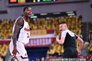 高效全能！萨姆纳10中6贡献17分8板8助4断 正负值+35最高