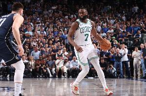 蒂格：杰伦·布朗带的是本该摆烂的绿军 他比东契奇更值得一阵