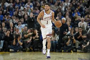 还没去过东部！太阳31场只有两场对手是东部队 还都是在主场打的