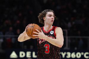 本赛季场均19+9+9！Shams：吉迪将因左腿筋拉伤缺席数周