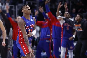 有梦就来湖人大舞台！活塞小将萨瑟本赛季此前共得7分 今天砍19分