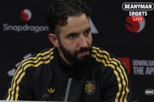 阿莫林：换下齐尔克泽是战术考虑 现在的问题是很多球员同时缺席