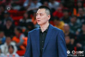 效率惊人！上海首节全队16中12 命中率高达75%