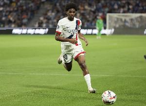 塞内加尔主帅：马内能为姆巴耶指引道路，我们会好好保护他成长