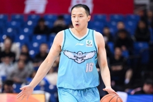 鲁媒：王奕博好几场都扮演了关键先生 青岛这笔顶薪签约物有所值