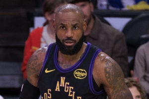 41岁第一战得分排名！卡特21分最高 老詹17分 贾巴尔17分