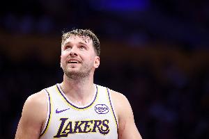 Skip：东契奇失误第一&三分投得多但命中率31% 独行侠还想他吗？