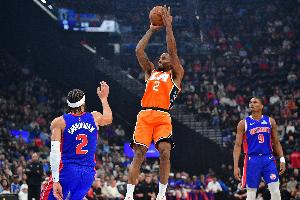 八场投63记三分球创新高！小卡：现在的联盟 三分比两分更有价值