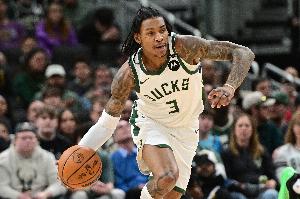 虎头蛇尾！小凯文·波特17中9拿19分6板5助 下半场6中1仅得2分