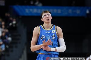 没有两分球出手！周琦三分2中1得3分4板1助2断2帽