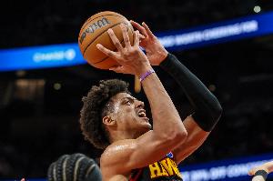 彻底打花！杰伦·约翰逊反击空接暴扣领先到29分 森林狼换替补！