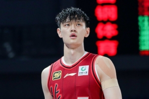 首秀惊艳！曾凡博替补9中7高效拿下18分3助2断1帽 正负值+21