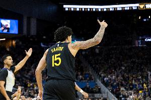 科尔：桑托斯展现了拼劲和打球的乐趣 让他上场我非常放心