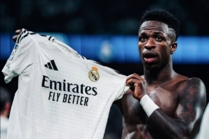 维尼修斯社媒：愿2026年会是不可思议的一年，永远HALA MADRID！