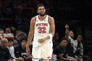 犯满离场！唐斯10中5拿到20分7板4助1断 正负值-15