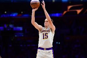 谁最可能会换备胎？布朗尼：里夫斯 他肯定在某个乡间小路抛过锚