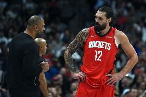 中锋告急！火箭迎战篮网 亚当斯&卡佩拉&申京赛前决定&伊森出战！