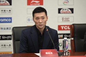 刘炜：新疆男篮首节像在梦游 挖了一个大坑 是思想上出现了问题