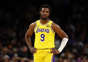 徐静雨：布朗尼最近打得很消极 他应重新变回“垃圾时间之王”！