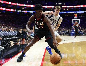 【菜鸟】埃奇库姆23分5板4断碾压弗拉格 尼德豪泽6分10板2帽好用