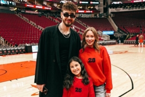 申京：2025年是非常特别的一年 感谢每一位支持我、陪伴我的人