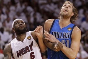 杨毅：詹姆斯反对者的最大狂欢 是2011年三巨头热火输给小牛