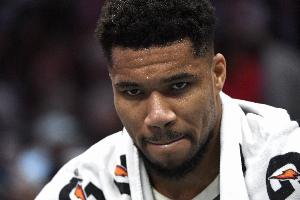 字母哥：有人不按战术打这让人沮丧 全明星前要疯狂累积胜场数