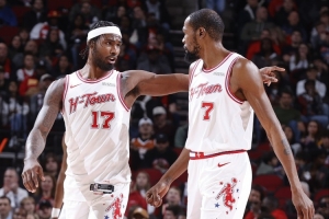 恐怖！伊森与杜门申贾登场净效率+45.2！一共51分钟火箭赢了48分