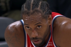 不吹犯规是吧！小卡祭出死亡之瞳 开杀神模式根本挡不住