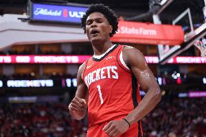 🤣没想到吧？！阿门独中2记三分！第8次追平个人生涯纪录！