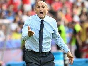 斯帕莱蒂：我们都在为欧冠资格努力 尤文要踢得漂亮但更要能赢球