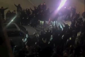 恐怖😱西班牙人极端球迷聚众高喊