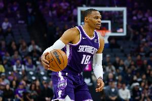 历史控卫得分王！国王主帅：威少一直在打破纪录 他就是天生怪胎