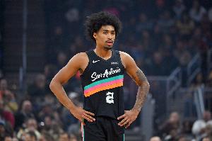 文班缺阵球队10胜3负！哈珀：他很重要 伤愈归来后我们会势不可挡