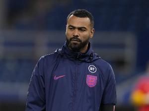 科尔：那时防C罗必须团队协作，双人包夹，单靠一个人根本防不住