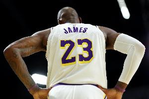 沃西：詹姆斯主导了比赛 串联得分拼抢篮板对比赛影响力无处不在