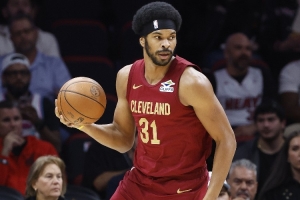 扣篮不香吗？贾勒特·阿伦空切 篮下面对穆雷选择闪躲上篮不进