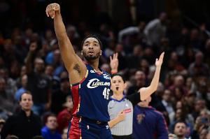 张佳玮：米切尔的爆发力、速度与力量 比穆雷都要更胜一筹