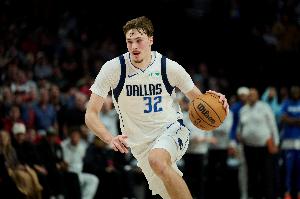 弗拉格背靠背当选月最佳新秀 队史第三人&比肩简·文森特&东契奇