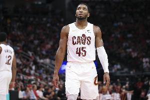 米切尔：活塞有清晰的球队风格定位 每天都知道要打出怎样的比赛