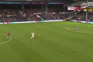 国外球迷调侃：切尔西买加纳乔时没看过这个视频吗？😅 全场录像